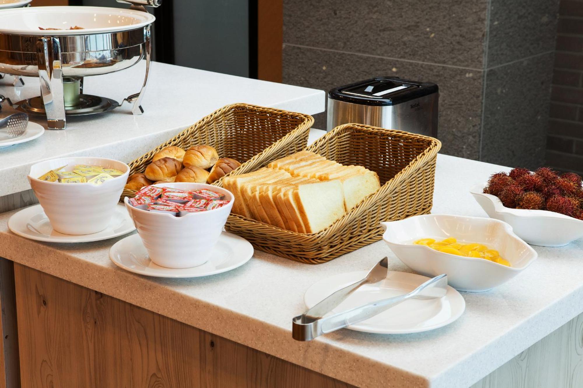 Youus Hotel Согвипхо Экстерьер фото